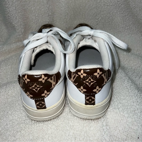 Nike Airforce Ones x Louis Vuitton size Eur 39, 6.5Y - Picture 5 of 11